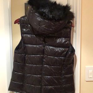 Gap puffer vest